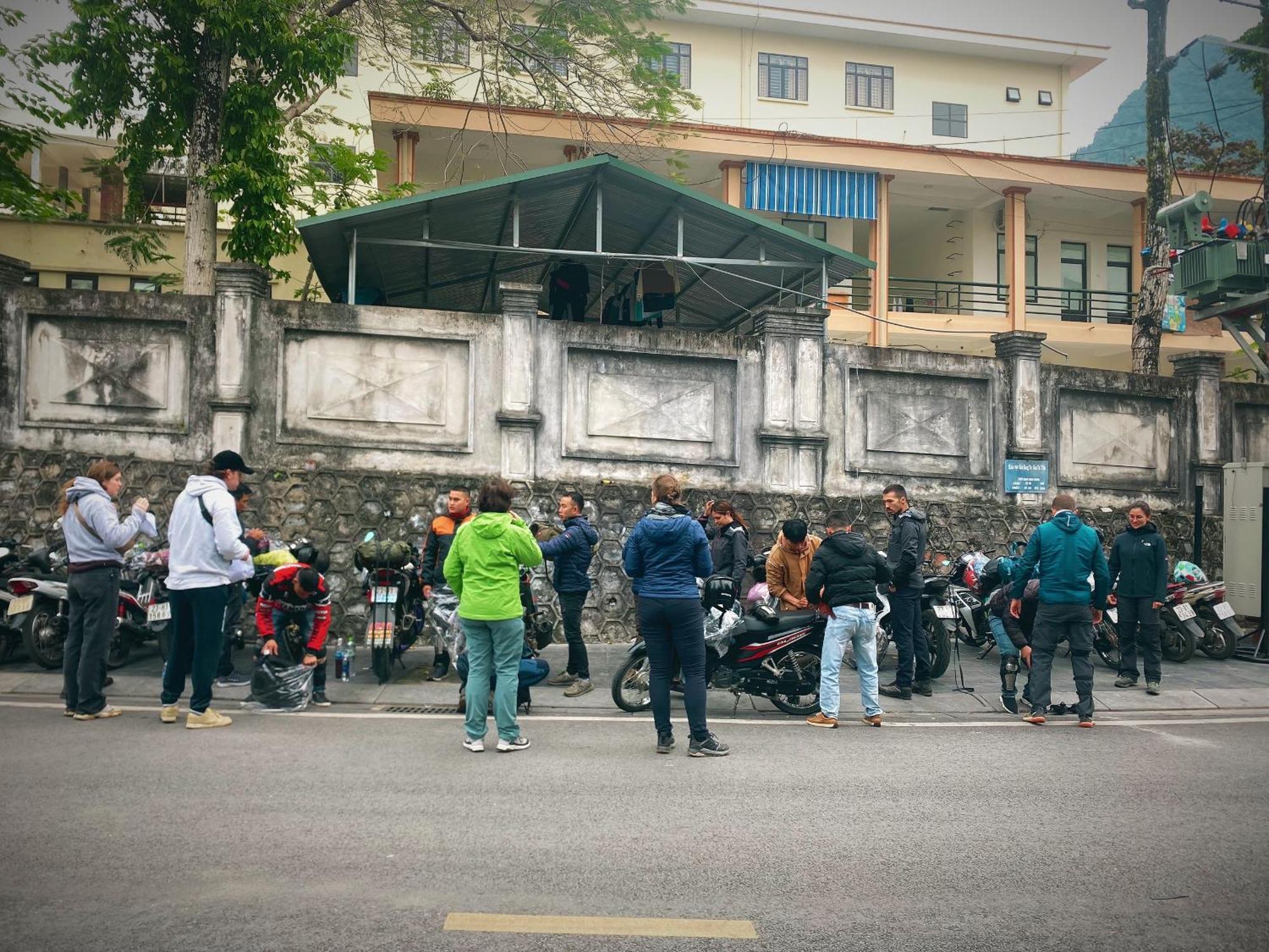 Sun Ha Giang Hotel-Tours-Motorbike Rental ภายนอก รูปภาพ